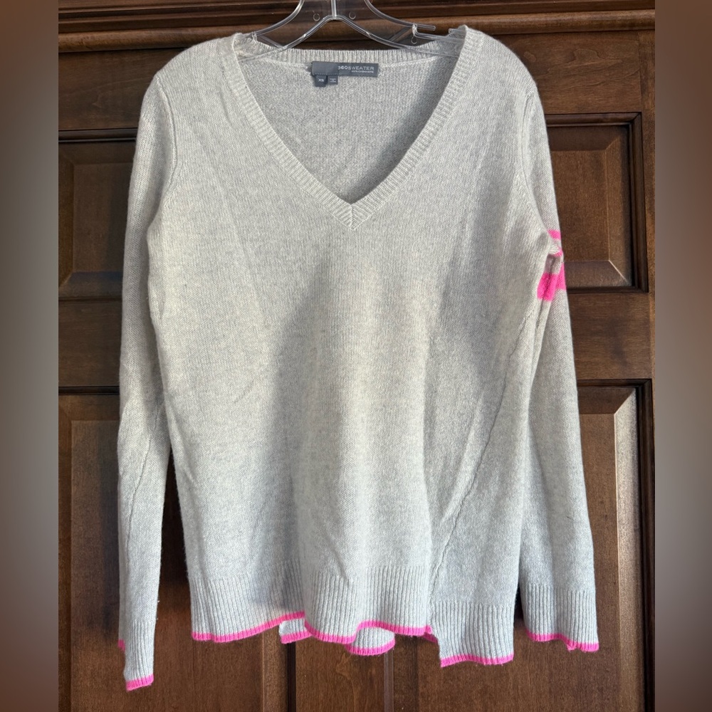 360 Sweater 100% cashmere light biege with pink trim -Size XS